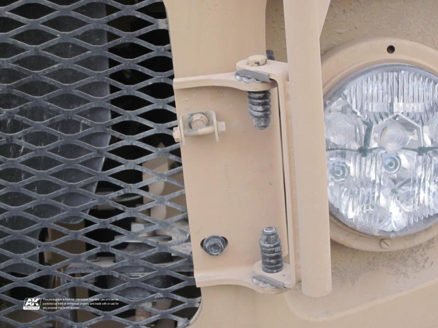 Детали экстерьера Oshkosh M-ATV 2009 года  (фото 20 из 676)